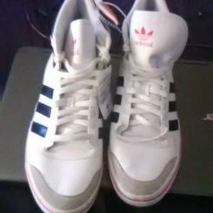 Mens Adidas Classics Hightop Sneakers.